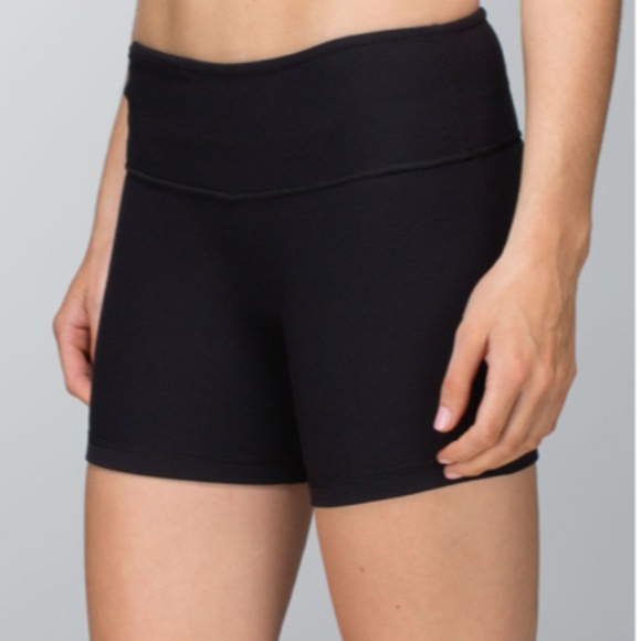 Lulu Lemon Reverse Groove Short - Picture 2 of 12